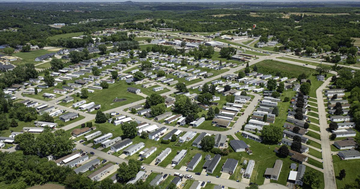 Dubuque council OKs application for grant to purchase mobile home parks