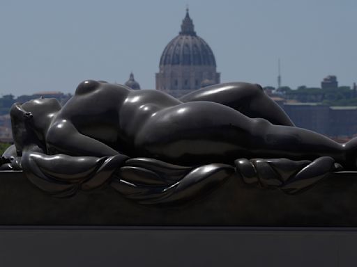 Roma recuerda al fallecido artista colombiano Botero con una exposición de esculturas al aire libre