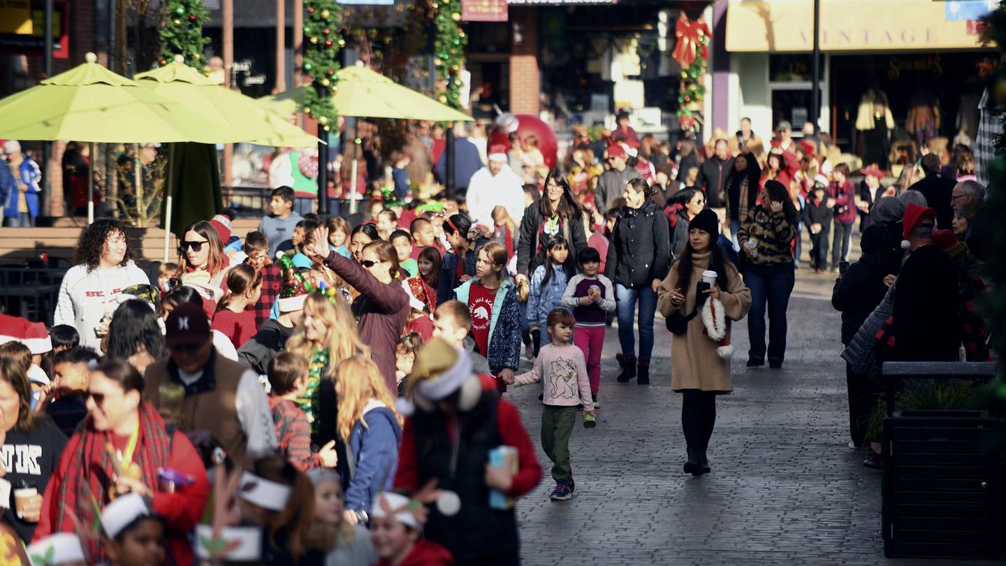 California's population grew in 2023, halting 3 years of decline, state estimates