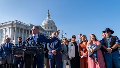 Congreso de EEUU concede su más alto honor a los 13 soldados muertos en el retiro de Afganistán