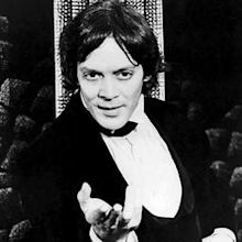 Raul Julia