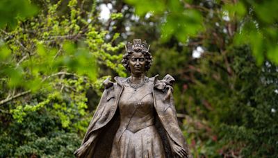 See the bronze, corgi-adorned statue honoring Queen Elizabeth II on her 98th birthday: Photos