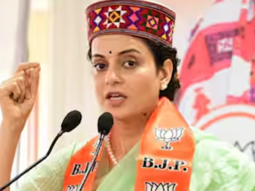 Kangana Ranaut's Gandhi Jayanti post draws Congress's 'Godse' retort - Times of India