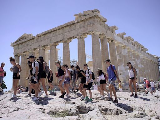 Greece warns holidaymakers of ‘disturbing’ issue plaguing popular destination