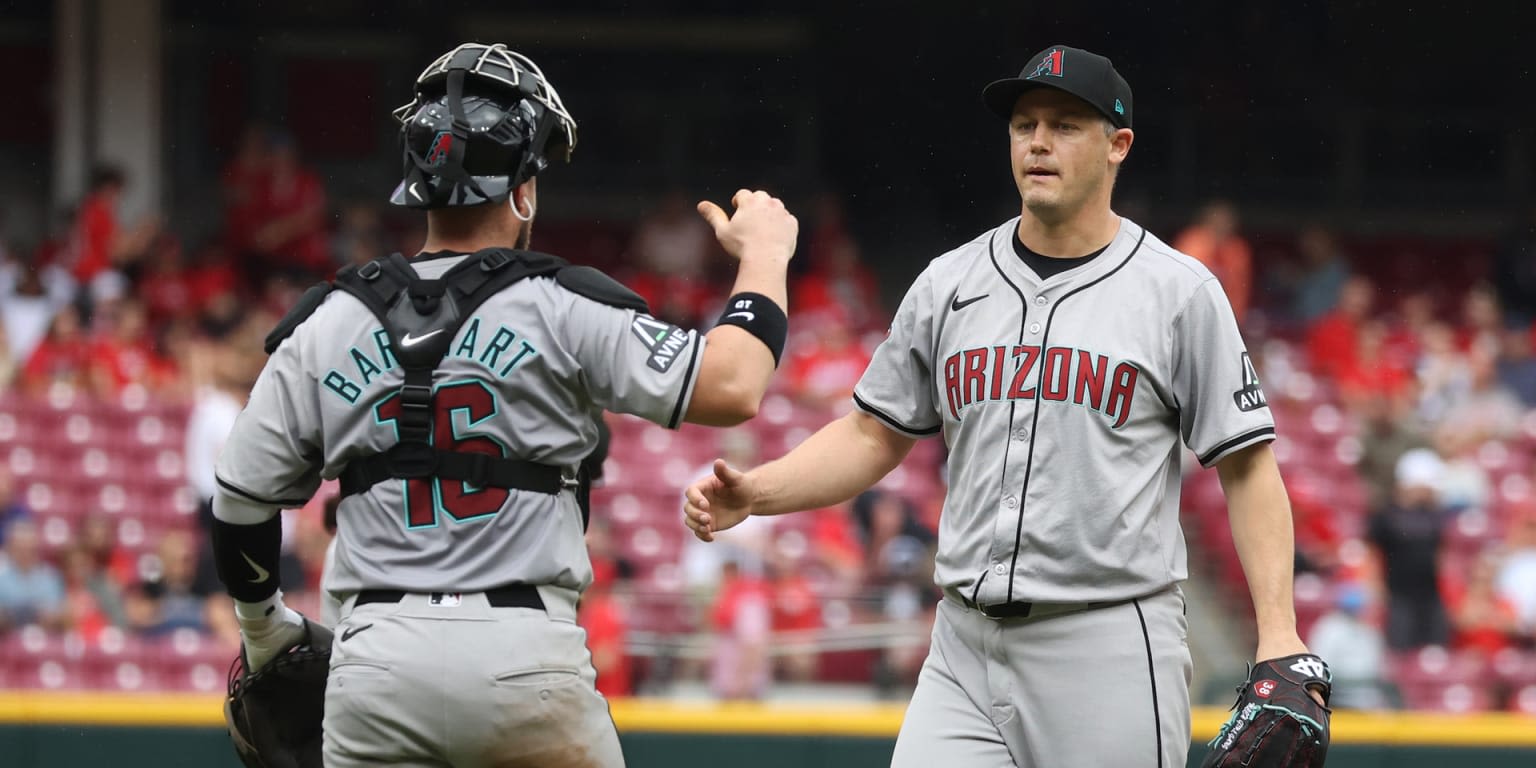 D-backs sweep Reds with season-high 4th straight win