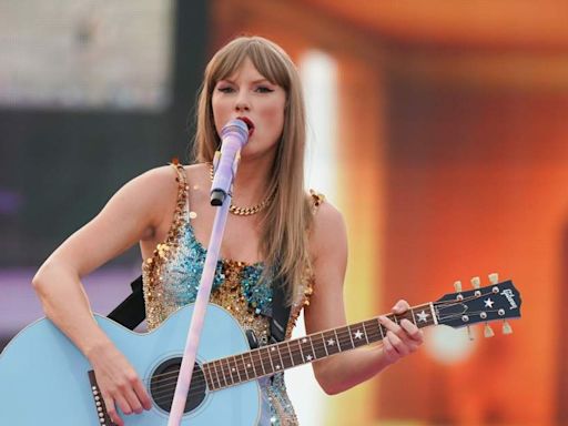 Taylor Swift Sends Bold Message to 'Thousands' of Eras Tour Fans Watching From Hill Outside Stadium