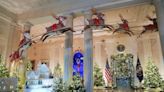 La Casa Blanca se viste de magia y alegría infantil para la Navidad en un año convulso