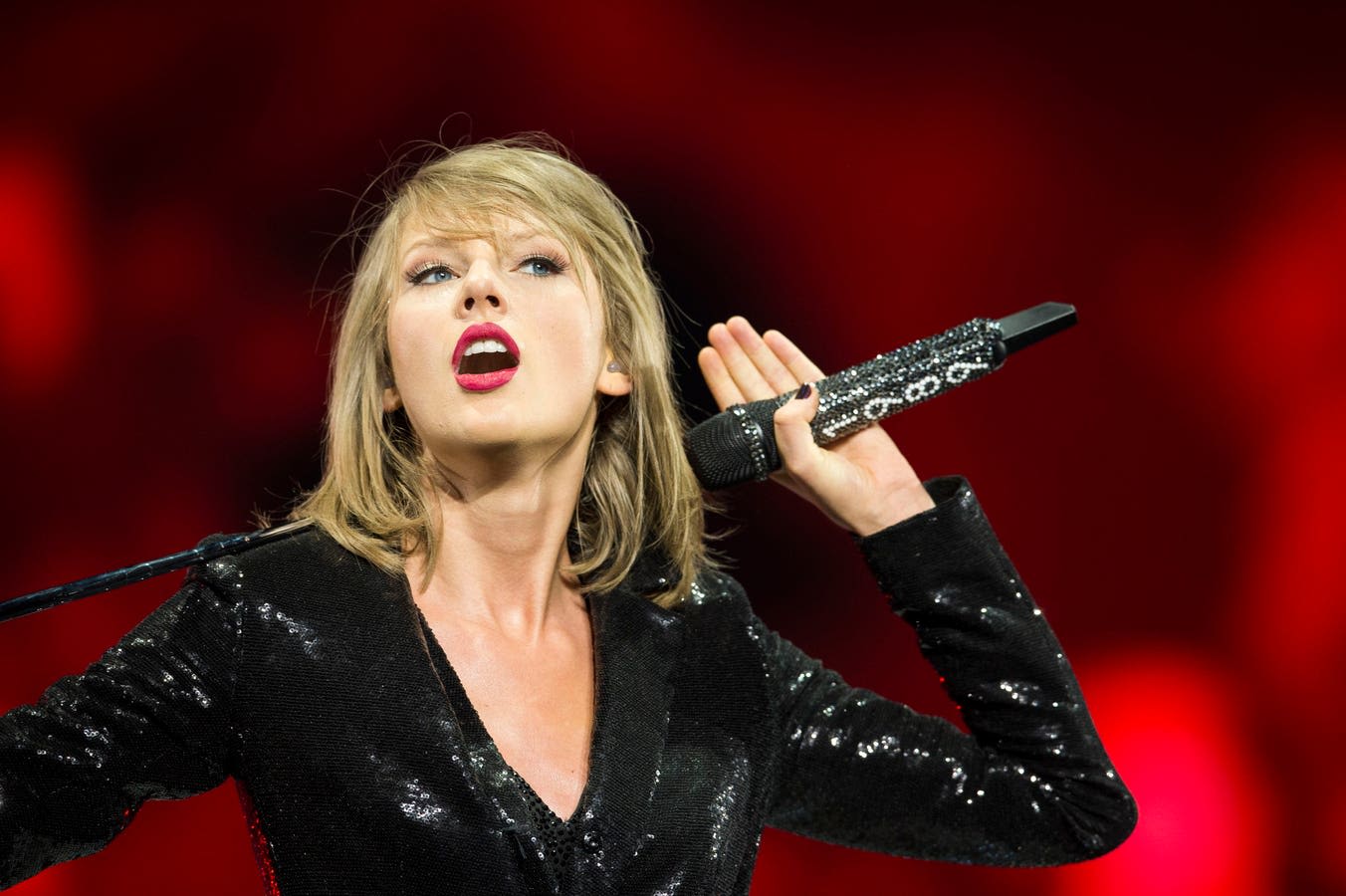 Taylor Swift’s Biggest Album Is Back—Just One Week After Disappearing