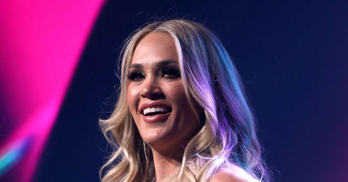 Carrie Underwood Puts Toned Legs on Display in 'Stunning' Concert Photos