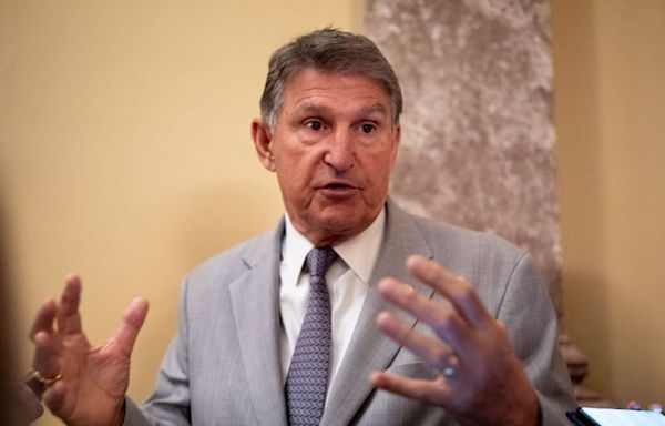 How Manchin decided not to ditch Biden: 'Nobody wants to be the first one to knife Julius