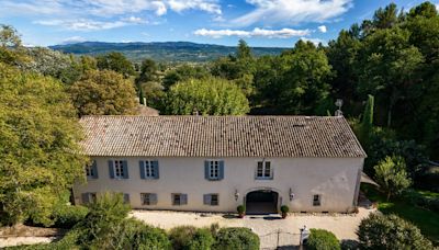 Laurent Wauquiez : découvrez sa maison gigantesque de 200m2 du Puy-en-Velay qu'il a acheté avec son épouse