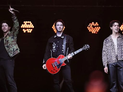 Los Jonas Brothers hicieron delirar a todo un estadio en su regreso a Argentina