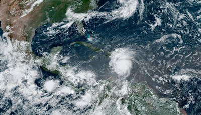 Maduro promete recuperar localidad donde huracán Beryl dejó casi 8.000 viviendas afectadas