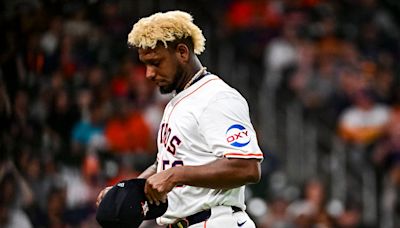 Astros' Ronel Blanco ejected due to foreign substance on hand, faces 10-game suspension