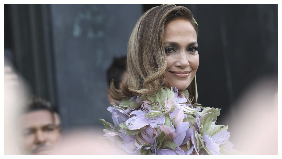 Jennifer Lopez Puts Arm Around Unexpected Companion as Divorce Rumors Swirl