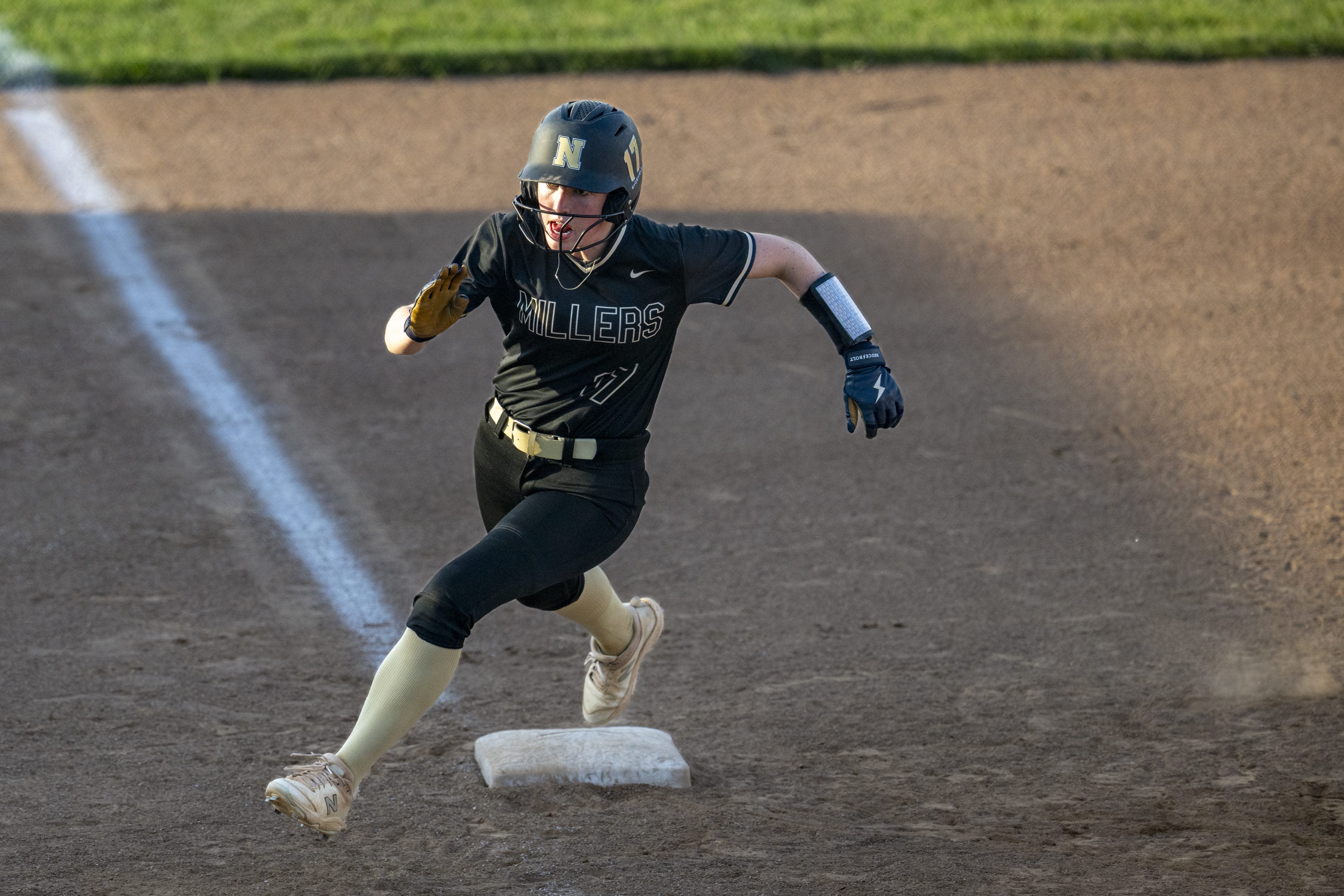 Grace Swedarsky tosses no-hitter in sectional semis: 'The umpires are wowed. I am, too'