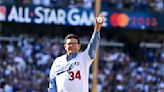 Plaschke: Dodgers are finally retiring Fernando Valenzuela's number