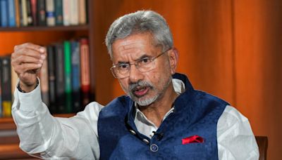 EAM S.Jaishankar meets Vietnamese Prime Minister Pham Minh Chinh