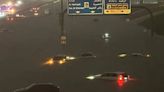 Las imágenes de las lluvias torrenciales que azotan Emiratos Árabes Unidos y provocan caos en Dubai | Mundo