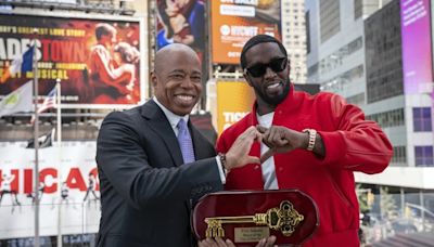 Sean ‘Diddy’ Combs returns key to New York City in response to video of him attacking singer Cassie