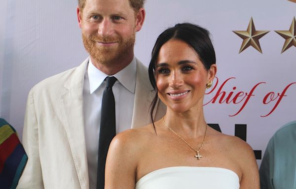 Royal Family Quietly Removes Prince Harry’s 2016 Statement Confirming Meghan Markle Romance From Website - E! Online