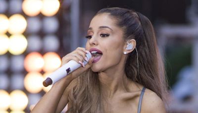 Ariana Grande: Therapy should be mandatory for child stars