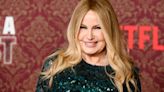 Jennifer Coolidge looks elegant in emerald gown on the red carpet