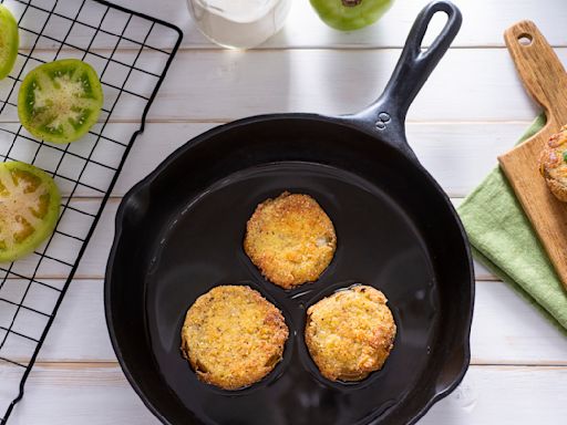 Bacon Grease Is Your Secret For The Most Flavorful Fried Green Tomatoes