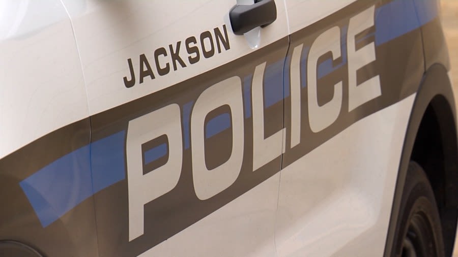 Man stabbed multiple times in Jackson