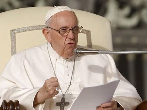 El papa envía contundente mensaje a los jóvenes: 'Dejen el teléfono y encuentren a la gente'
