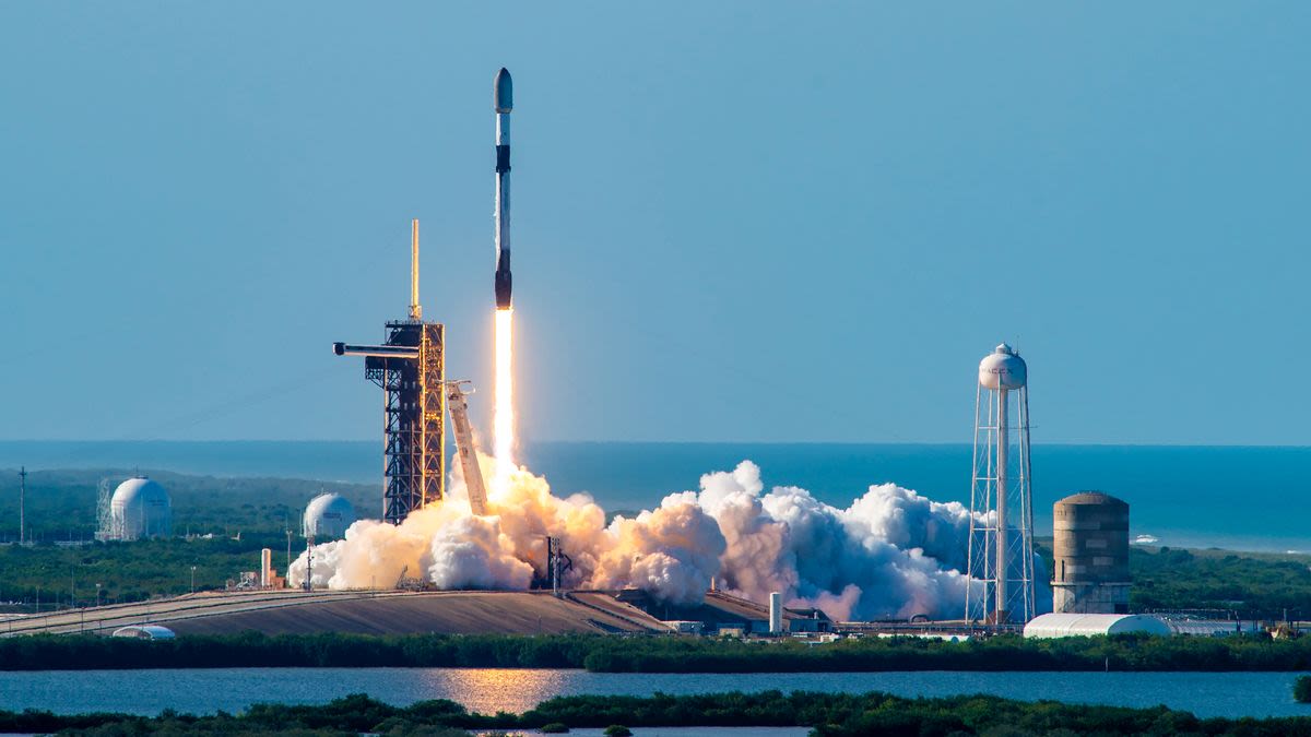 SpaceX launching 23 satellites from Florida today on 1st leg of Starlink doubleheader