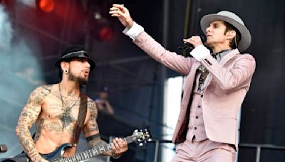 Jane's Addiction cancels its tour after onstage concert fracas