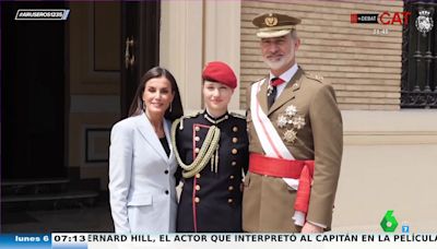 Alfonso Arús, del uniforme de la princesa Leonor con el rey Felipe y la reina Letizia: "Es el de 'Élite', me la imagino como Danna Paola"