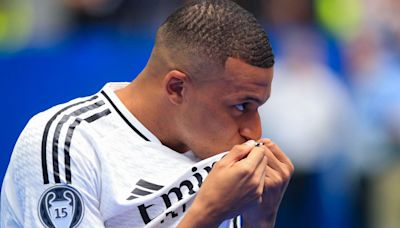 Mbappé enamora al Bernabéu en su presentación: empieza su rueda de prensa