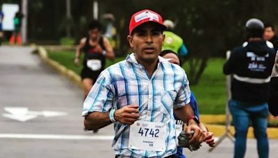 Un atleta peruano corrió la maratón de Lima disfrazado de Forrest Gump