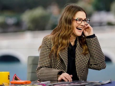 Drew Barrymore’s Dog Interrupts Interview With Jeremy Renner