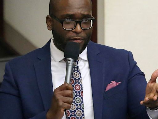 State Senator Shevrin Jones seeks to lead Miami-Dade Dems