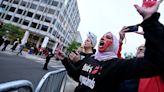 PHOTOS: Protesters turn out at White House correspondents' dinner