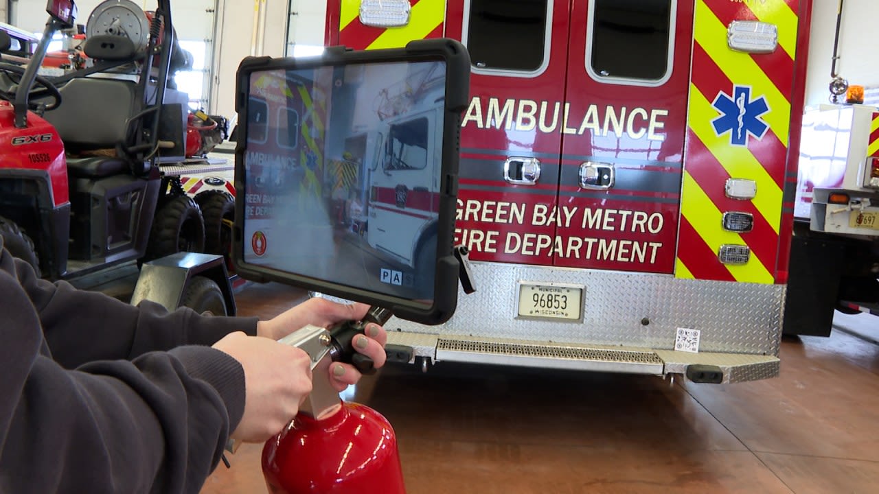 Green Bay Metro Fire Department introduces new tool to train public to use fire extinguishers