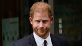 El príncipe Enrique deberá pagar honorarios legales a editorial del Daily Mail