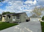 1630 Pleasant St, Adel IA 50003