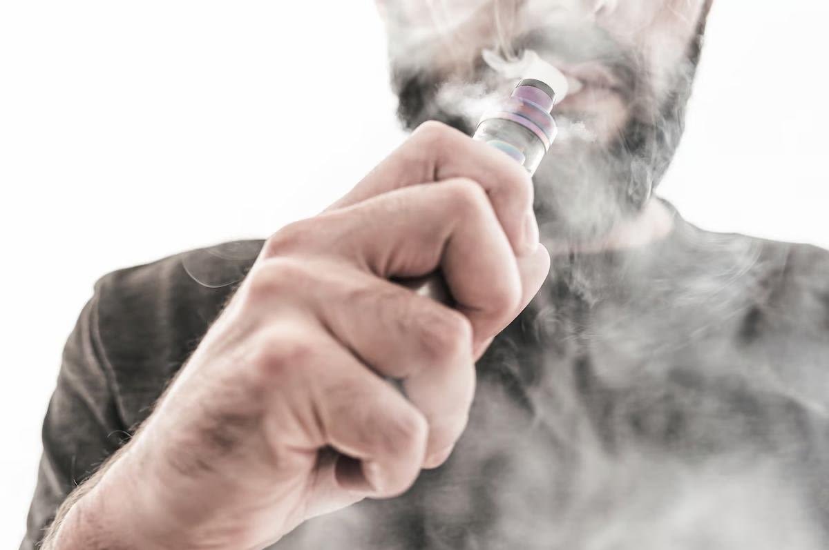 Smoking, vaping linked to similar unhealthy changes in DNA