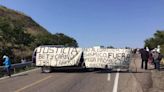 Advierten bloqueos carreteros en la Mixteca por asesinato de activistas