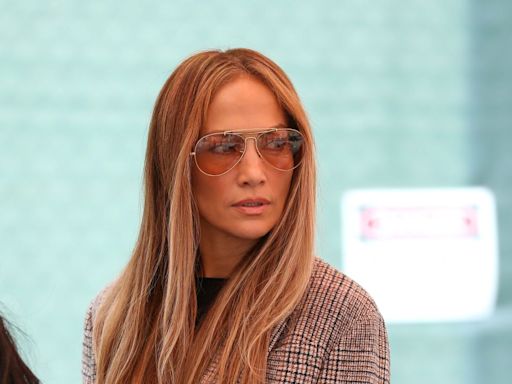 Jennifer Lopez's Family Want Her to "File for Divorce First and Get On With Her Life"