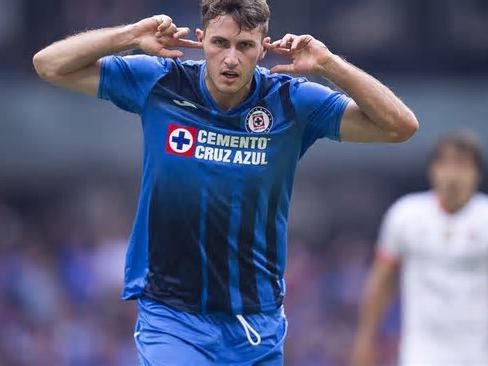 La salvajada de dinero que ganaría Cruz Azul por el fichaje de Santiago Giménez