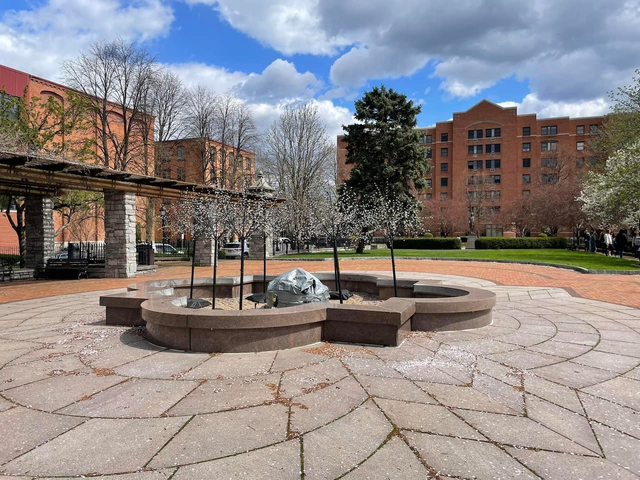 Popular Syracuse fountain won’t be back for prom, graduation photos this spring