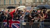 Live updates: Queen's coffin arrives at Buckingham Palace