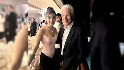 Kiara Advani is all smiles with Hollywood actor Richard Gere; See pic
