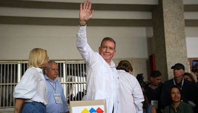 The U.S. moves to recognize election victory of Venezuelan opposition over Maduro