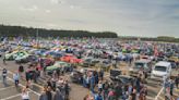 Ford Mustang marks 60th birthday with 800-car party in UK